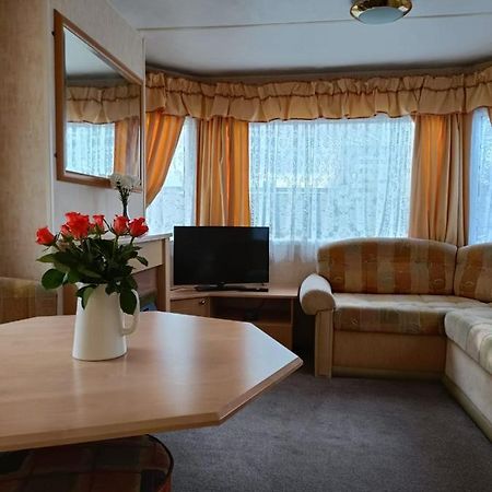 Rhosfeillion Static Caravan Apartment Llangefni Luaran gambar