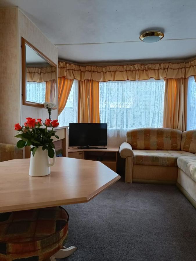 Rhosfeillion Static Caravan Apartment Llangefni Luaran gambar